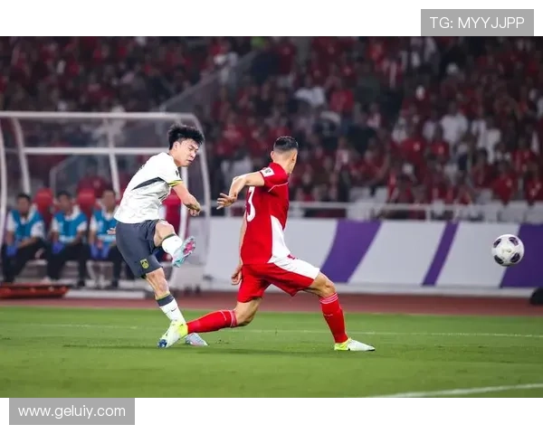 中国男足世预赛关键战告捷年轻球员集体爆发引发热议球迷信心明显回升